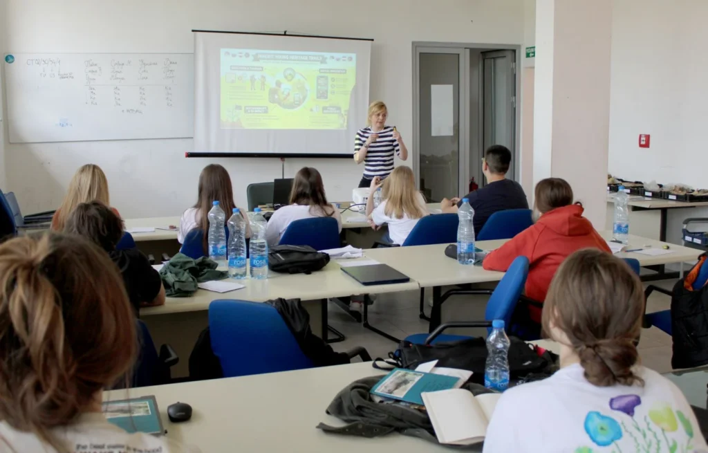Lecture on cultural heritage protection on the Archaeology Seminar at the Petnica Science Center
